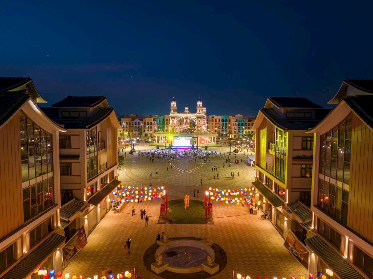 quảng trường ktown grand world hà nội