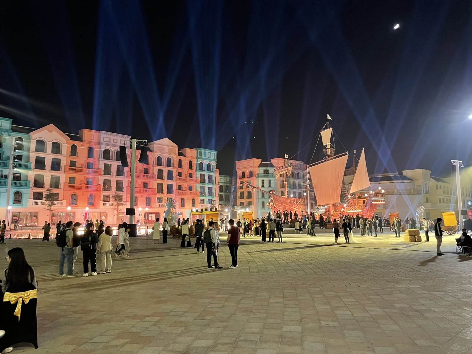 quảng trường piazza grand world hà nội